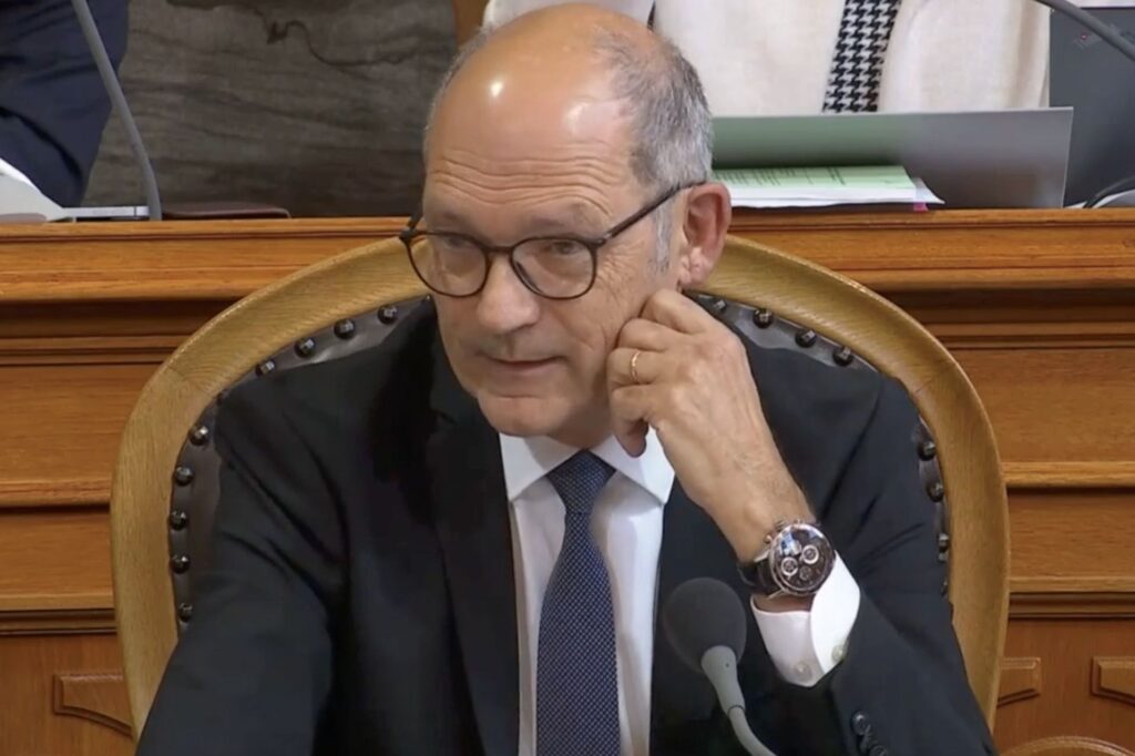 Hier im Video: Appenzeller Ständerat Daniel Fässler zerlegt seinen Zürcher Kollegen Daniel Jositsch in der EU-Debatte